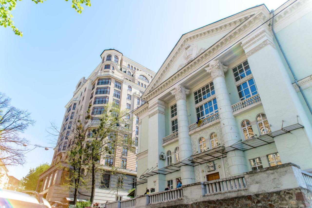 Globus Lipki Hostel Kiev Bagian luar foto