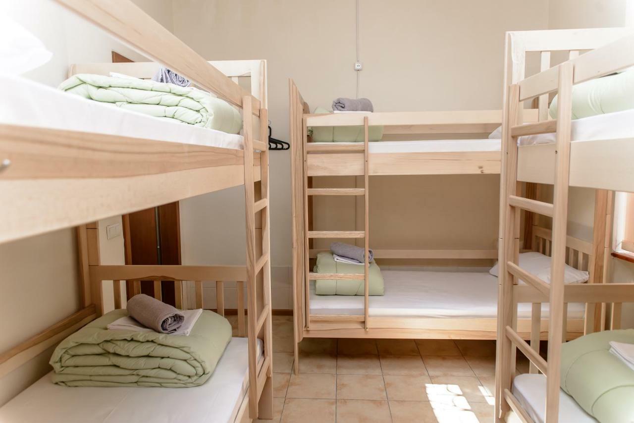 Globus Lipki Hostel Kiev Bagian luar foto