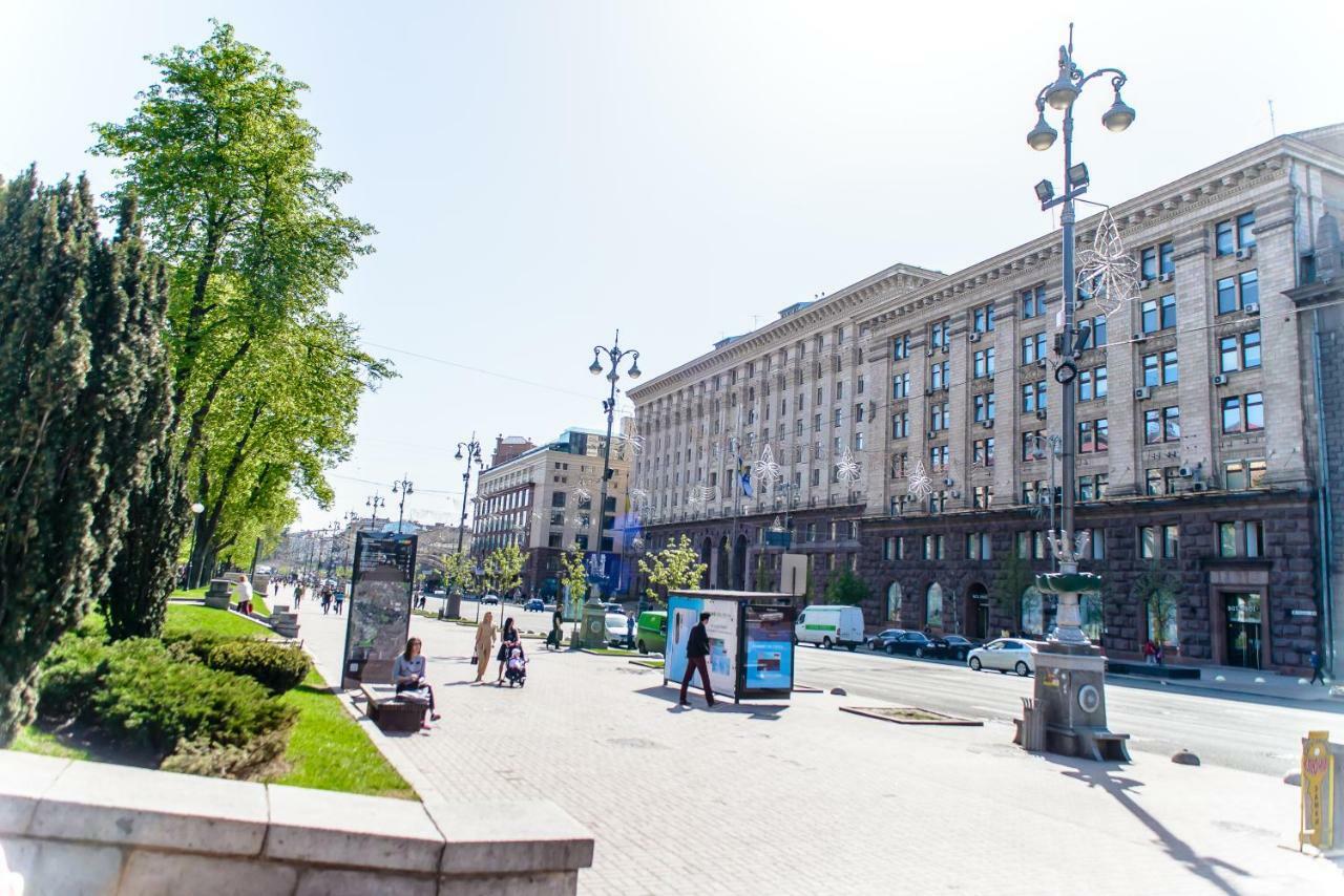 Globus Lipki Hostel Kiev Bagian luar foto